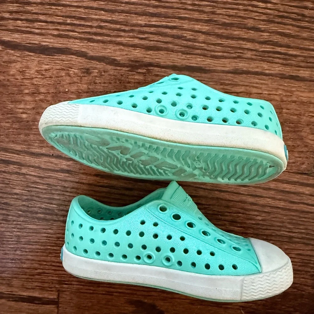 Native aqua green